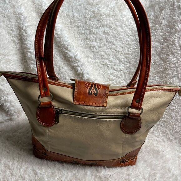 Beauty from Ashes leather shoulder bag made in SirLanka khaki & Tan tool prints - Picture 3 of 14
